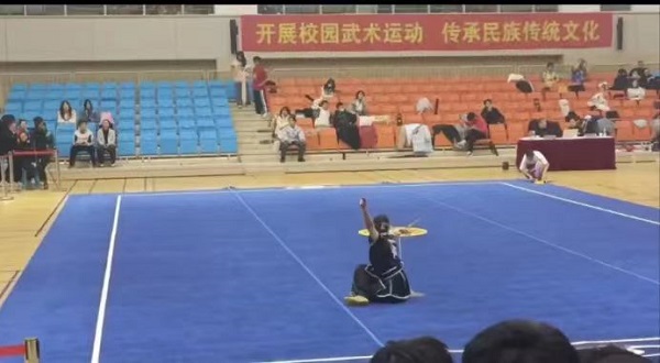 黑白体育APP下载