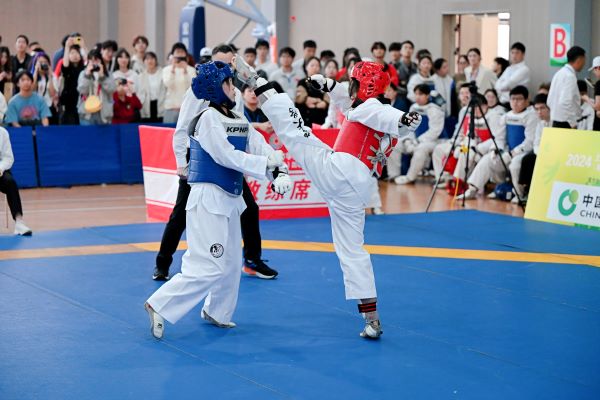 黑白体育APP下载