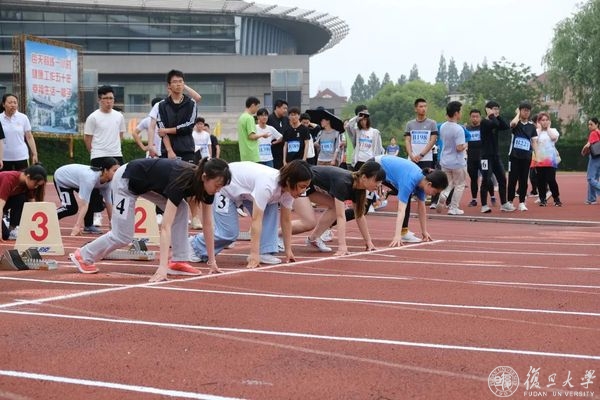 黑白体育赛事资讯平台