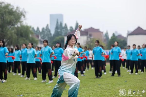 黑白体育欧冠直播