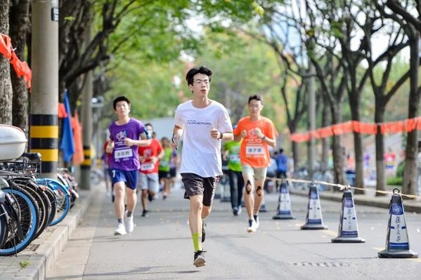 黑白体育官方线路