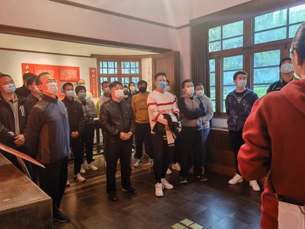 黑白体育手机版